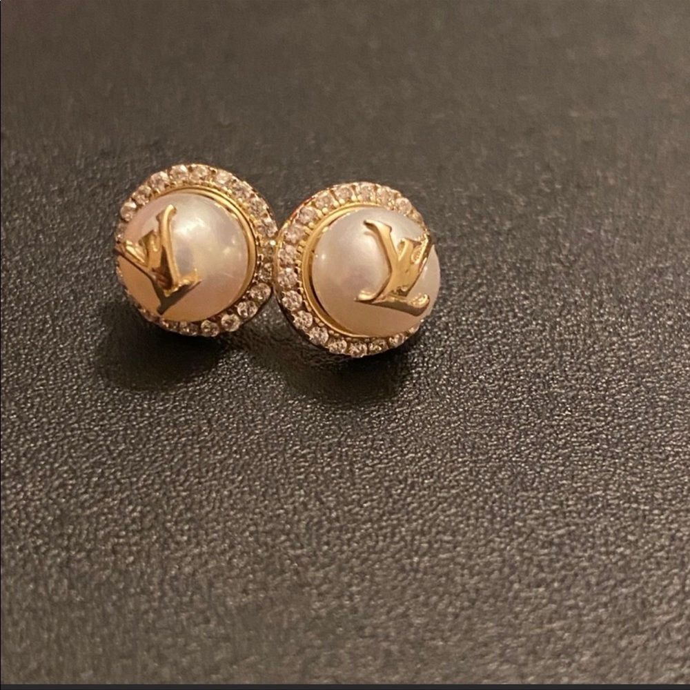 Stud earrings k18 Saudi Gold